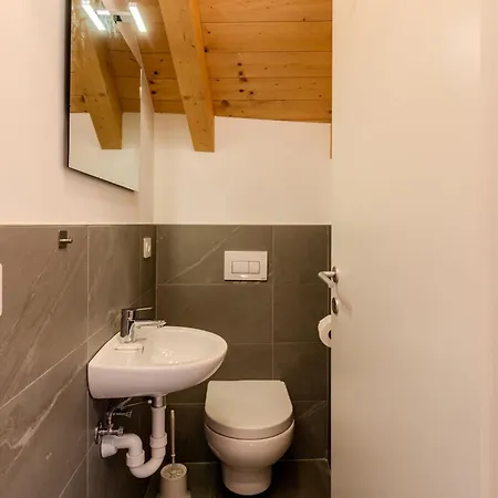 Alture E Riflessi By Interhome * Colico